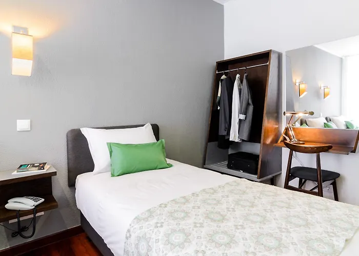 Portuense Hotell 2*