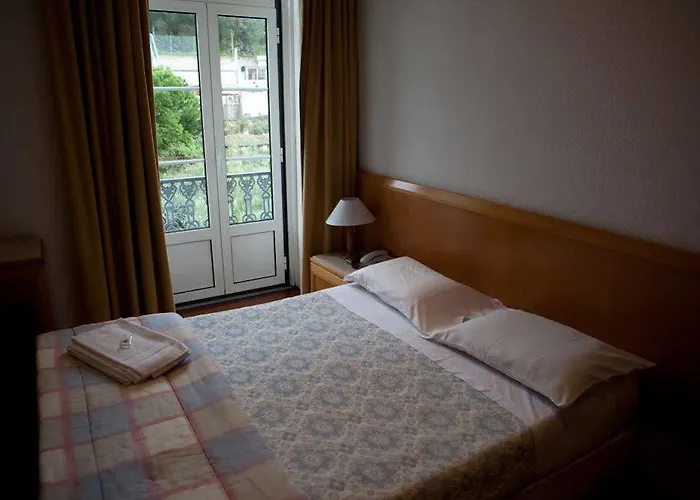 Hotell Portuense 2*